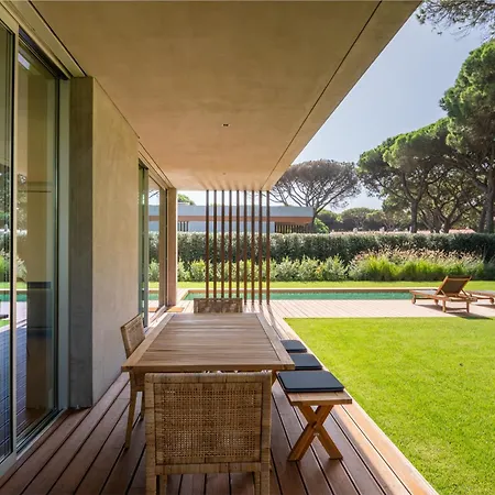 Aldeamento Turistico Bloom Marinha קסקאיס