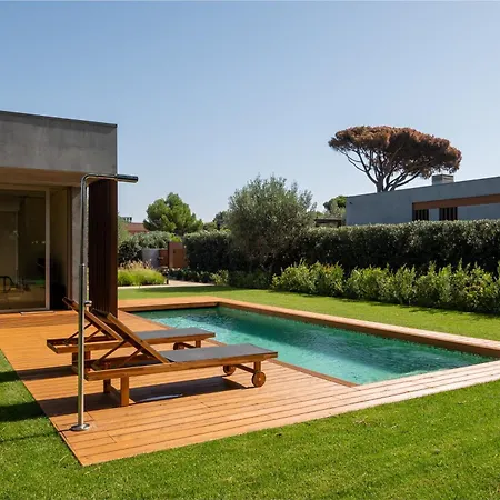 Aldeamento Turistico Bloom Marinha Villa Cascais