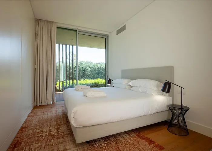 Aldeamento Turistico Bloom Marinha Villa *