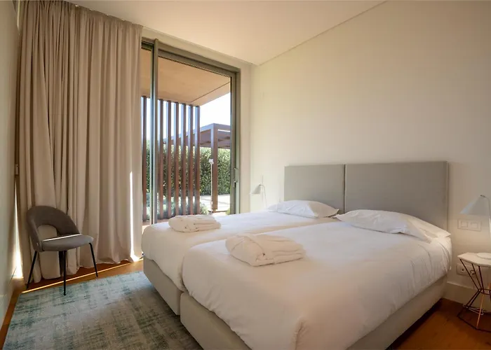 Aldeamento Turistico Bloom Marinha Villa *