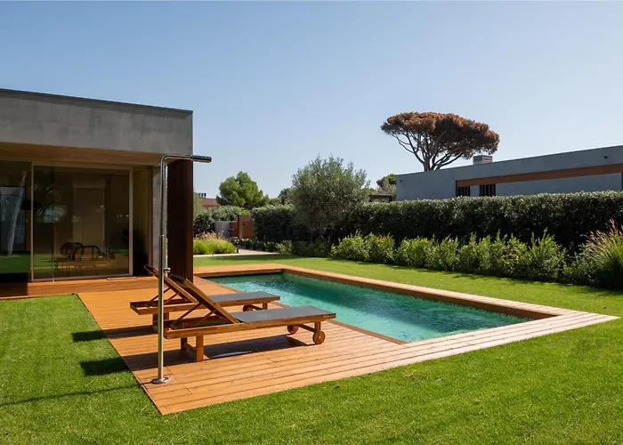 Aldeamento Turistico Bloom Marinha Willa Віавіа